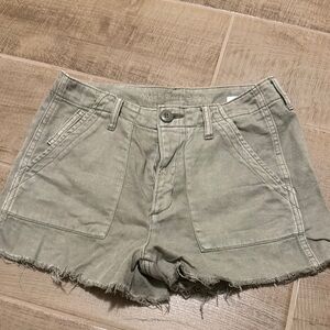 American Eagle Outfitters Women's Cargo Shorts in Tan